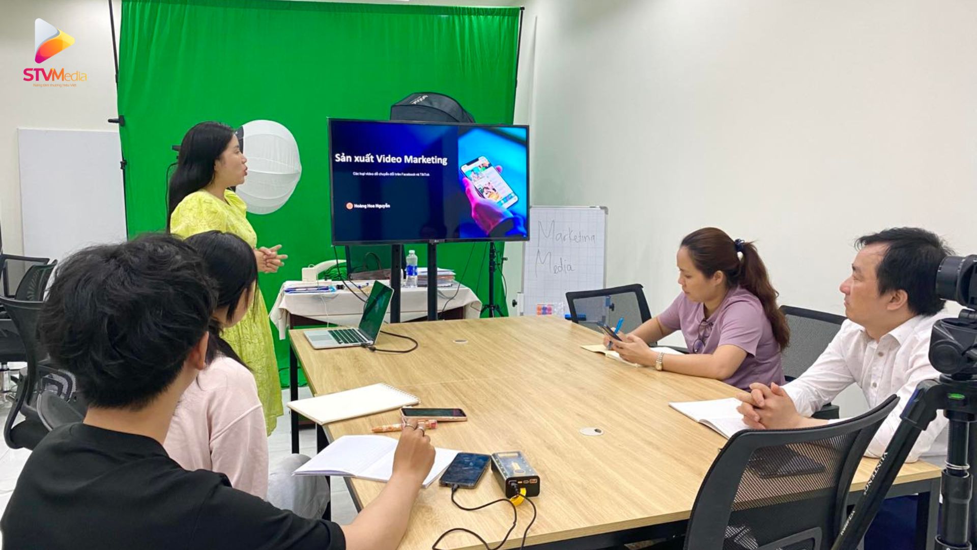 Vì Sao Doanh Nghiệp Cố Gắng Làm Nhiều Video Nhưng Vẫn Không Bán Được Hàng? 5 Kết luận: Video chỉ có giá trị khi nằm trong hệ thống bán hàng