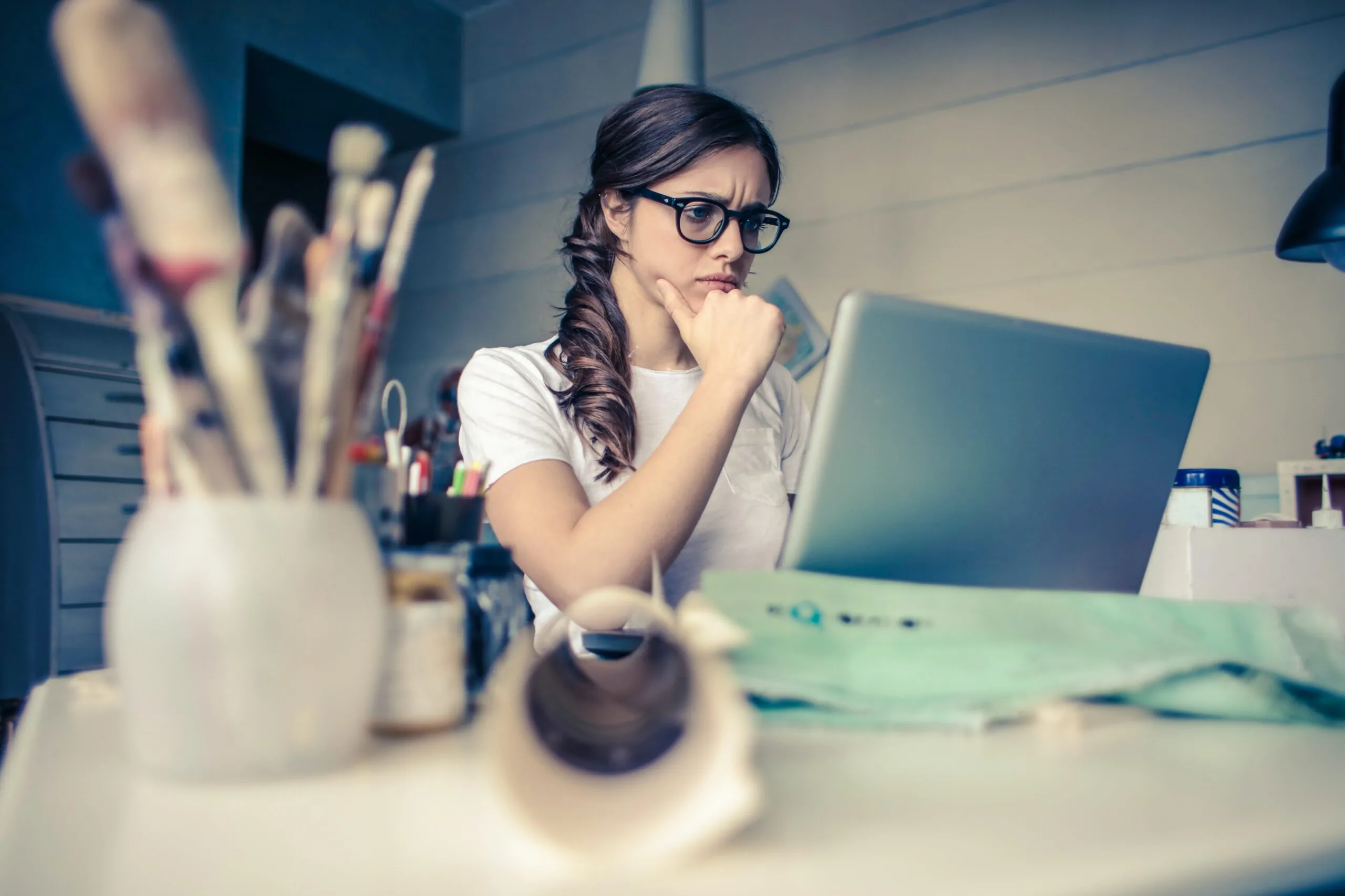 Xây dựng thương hiệu cho doanh nghiệp nhỏ và siêu nhỏ có khả thi không? 1 pexels andrea piacquadio 941555 scaled