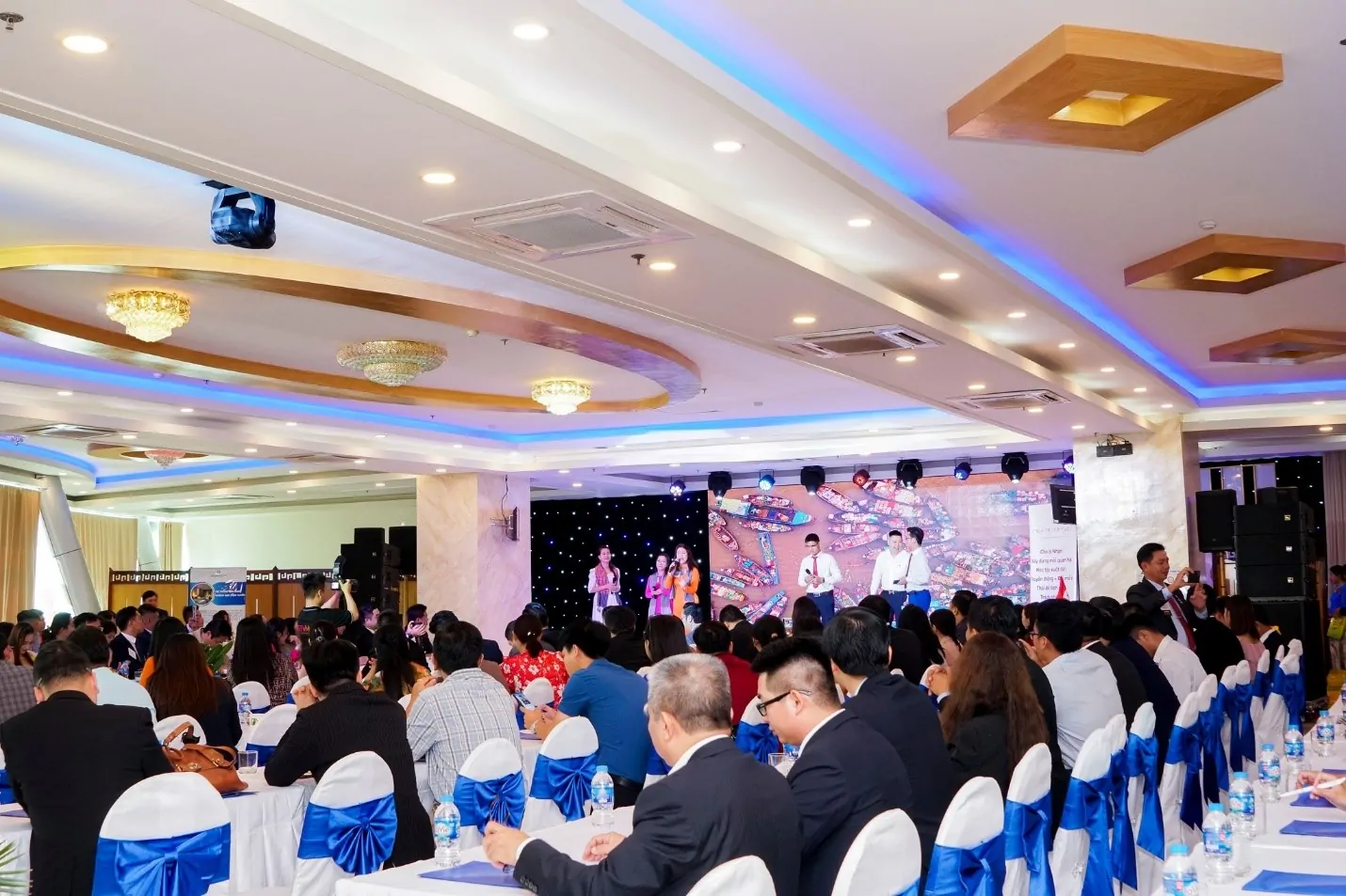 Tổng hợp 08 chi phí tổ chức sự kiện cơ bản mà bạn cần biết 2 chi phi to chuc su kien 2