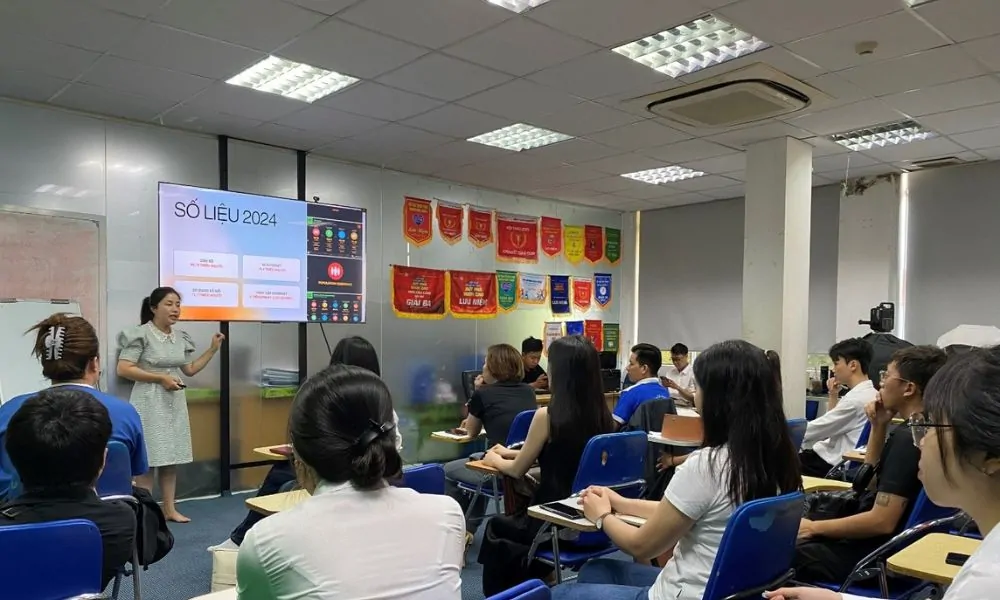 Dịch vụ marketing online tại Cần Thơ: Giải pháp cho doanh nghiệp vừa và nhỏ bứt phá 7 quang-cao-facebook-tai-can-tho