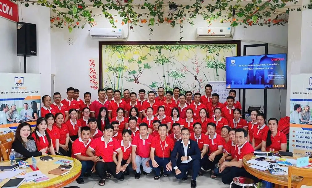 Khóa học trọn bộ 3 kỹ năng “Content bán hàng, Thiết kế trên Canva và Quảng cáo ra đơn” 7 khóa học trọn bộ 3 kỹ năng