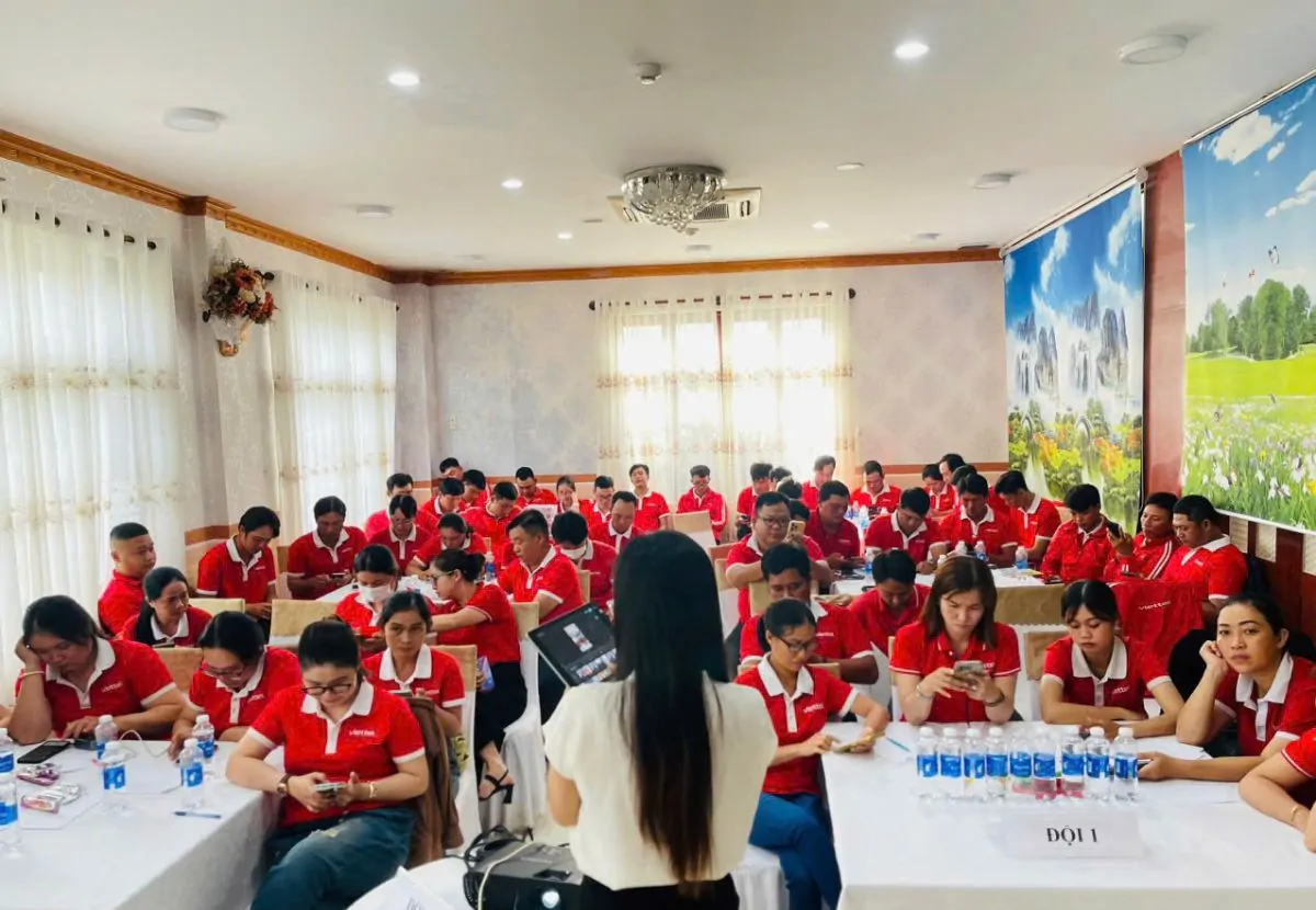 Khóa đào tạo tăng doanh thu bán hàng của Sáng Tạo Việt Media dành cho học viên Viettel 3 Khoa-dao-tao-sang-tao-viet-media-danh-hoc-vien-viettel